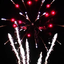 Фейерверк салют «Имперский» 273 залпов, 0.8- 1.25" калибр Фейерверк салют «Имперский» 273 залпов, 0.8- 1.25" калибр