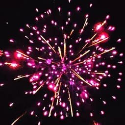 Фейерверк салют «Имперский» 273 залпов, 0.8- 1.25" калибр Фейерверк салют «Имперский» 273 залпов, 0.8- 1.25" калибр