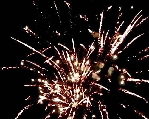 Фейерверк Пиротанец на 100 залпов 0.8 дюйм(а) Фейерверк Пиротанец на 100 залпов 0.8 дюйм(а)