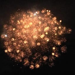 Фейерверк салют «Миллиардер» 268 залпов, 0.8- 1" калибр Фейерверк салют «Миллиардер» 268 залпов, 0.8- 1" калибр