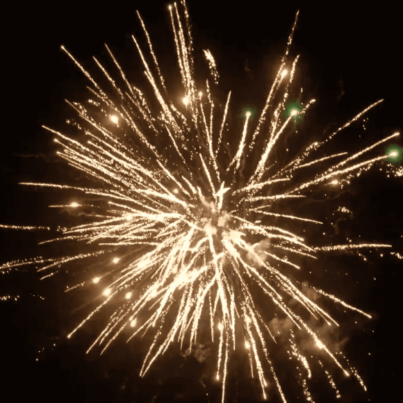 Фейерверк салют «Новогодний шторм» 300 залпов, 1" калибр Фейерверк салют «Новогодний шторм» 300 залпов, 1" калибр