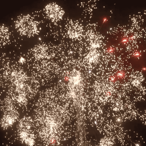 Фейерверк салют «Новогодний шторм» 300 залпов, 1" калибр Фейерверк салют «Новогодний шторм» 300 залпов, 1" калибр