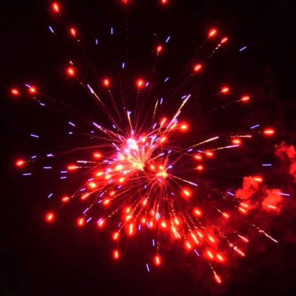 Фейерверк салют «Орион» 181 залпов, 1.2- 1.5" калибр Фейерверк салют «Орион» 181 залпов, 1.2- 1.5" калибр