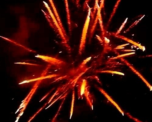 Фейерверк Звездная соната на 138 залпов 1.25 дюйм(а)  Фейерверк Звездная соната на 138 залпов 1.25 дюйм(а)