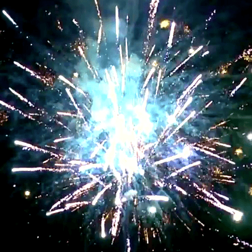 Фейерверк Фейерверк на Юбилей на 150 залпов 1 дюйм(а)