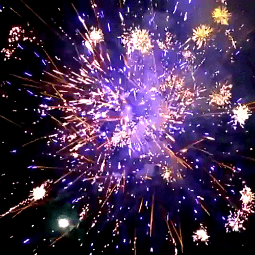 Фейерверк Фейерверк на Юбилей на 150 залпов 1 дюйм(а)