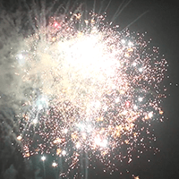 Фейерверк Вальс цветов на 100 залпов 1.2 дюйм(а) Фейерверк Вальс цветов на 100 залпов 1.2 дюйм(а)