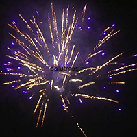 Фейерверк Вальс цветов на 100 залпов 1.2 дюйм(а) Фейерверк Вальс цветов на 100 залпов 1.2 дюйм(а)