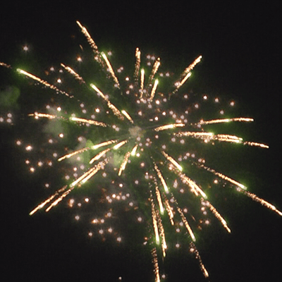 Фейерверк Рубикон на 25 залпов 1.2 дюйм(а) Фейерверк Рубикон на 25 залпов 1.2 дюйм(а)