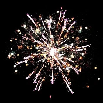 Фейерверк салют «ОкеЯн счастья» 178 залпов, 0.8- 1.25" калибр Фейерверк салют «ОкеЯн счастья» 178 залпов, 0.8- 1.25" калибр