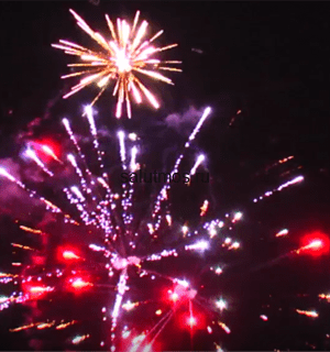 Фейерверк Ни у-ху себе на 36 залпов 1.5 дюйм(а) Фейерверк Ни у-ху себе на 36 залпов 1.5 дюйм(а)