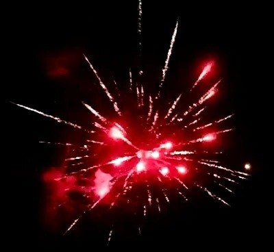 Фейерверк Радуга на 36 залпов 1 дюйм(а) Фейерверк Радуга на 36 залпов 1 дюйм(а)