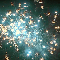 Фейерверк Новогодний сувенир на 31 залпов 1-1.2-1.5 дюйм(а) Фейерверк Новогодний сувенир на 31 залпов 1-1.2-1.5 дюйм(а)